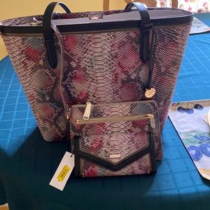 Brahmin brand new 3 piece Gorgeous Brahmin set with a surprise inside.